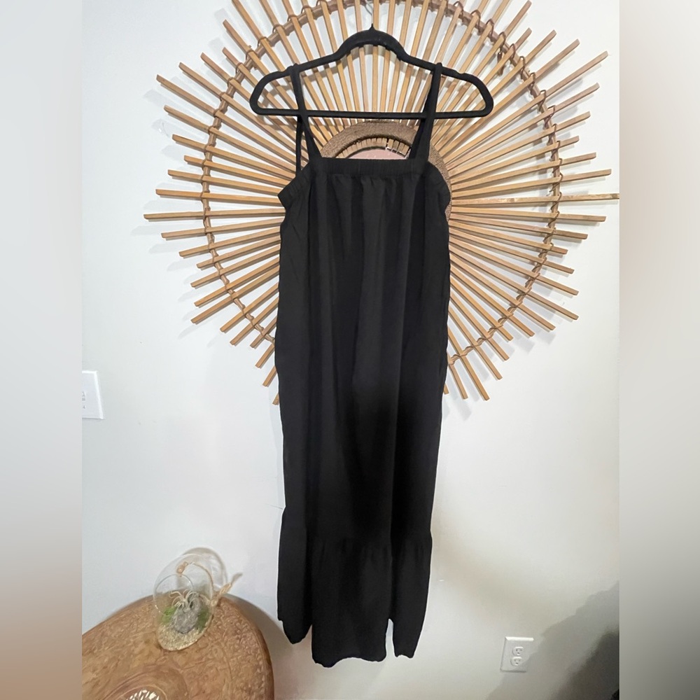 Women’s Old Navy Black Maxi Dress with Ruffle & Tie Back Sleeveless Minimalist M